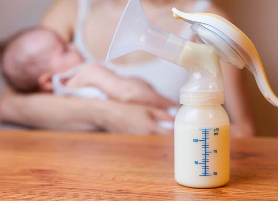 Le lait maternel tiré la nuit a des niveaux plus élevés de mélatonine