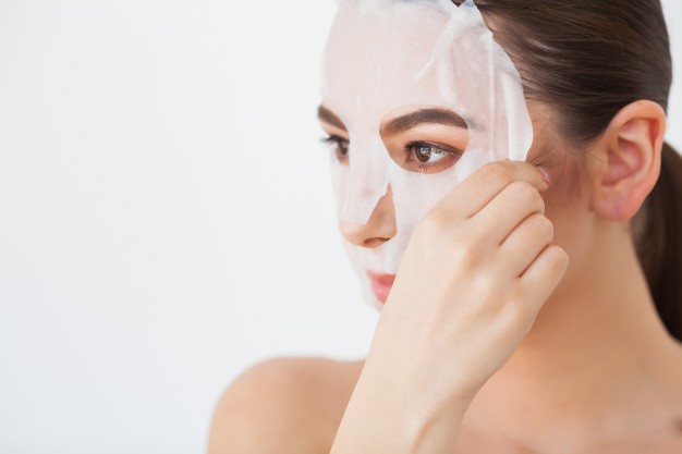 Prendre soin de sa peau avec un masque pour visage fait maison