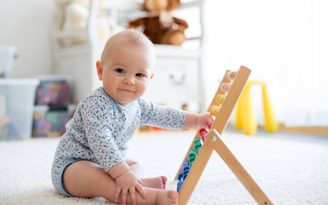 Bébés : ces jouets ludiques qui lui font du bien !