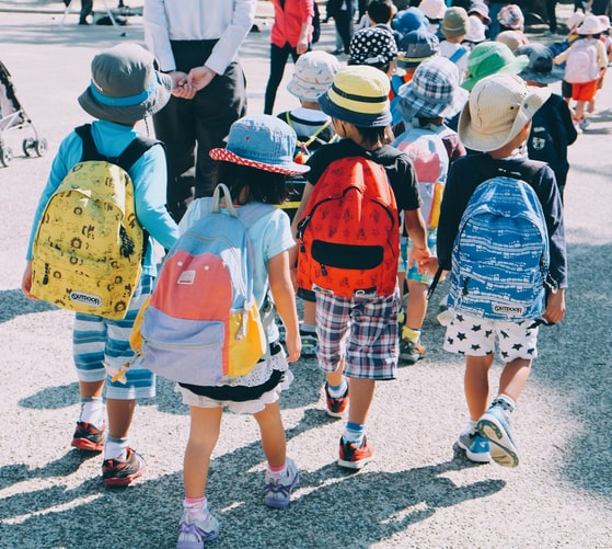 Astuces pour préparer la première rentrée scolaire de votre enfant