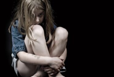 Maltraitance psychologique : les 5 signes révélateurs chez l’enfant