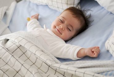 Jusqu’à quel âge faire dormir bébé dans une gigoteuse ?